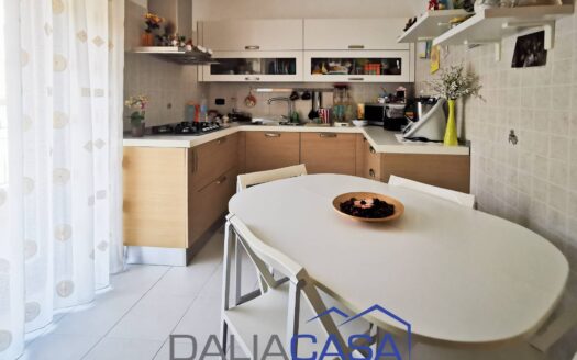 VILLETTA A SCHIERA IN VENDITA FORMIA