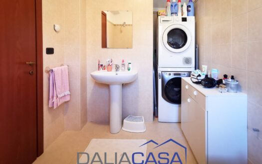 VILLETTA A SCHIERA IN VENDITA FORMIA