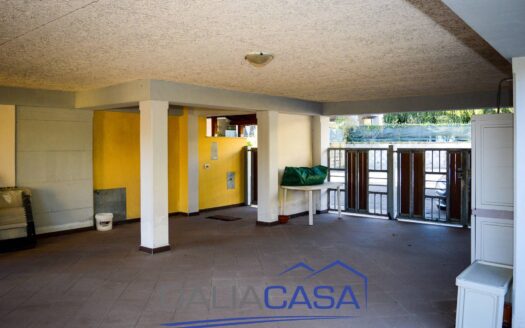 VILLETTA A SCHIERA IN VENDITA FORMIA