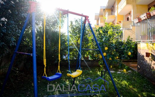 VILLETTA A SCHIERA IN VENDITA FORMIA