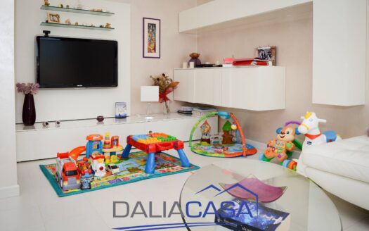 VILLETTA A SCHIERA IN VENDITA FORMIA