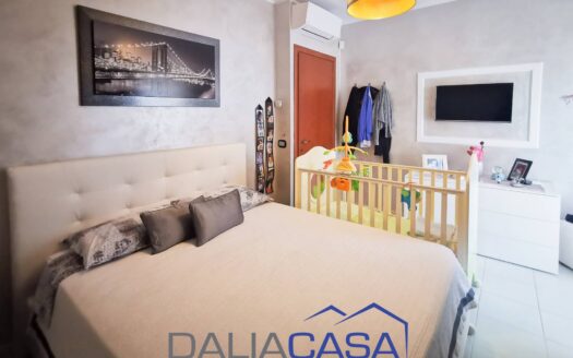 VILLETTA A SCHIERA IN VENDITA FORMIA