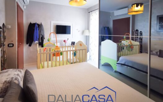 VILLETTA A SCHIERA IN VENDITA FORMIA