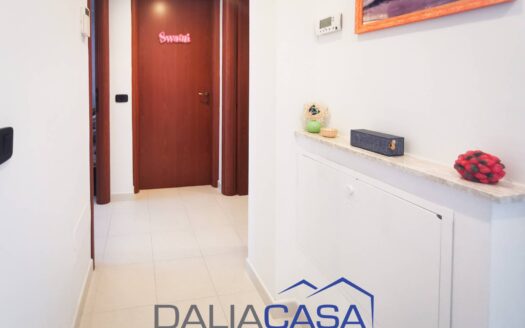 VILLETTA A SCHIERA IN VENDITA FORMIA