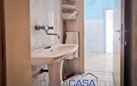 LOCALE COMMERCIALE IN AFFITTO FORMIA