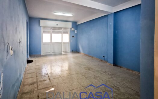 LOCALE COMMERCIALE IN AFFITTO FORMIA