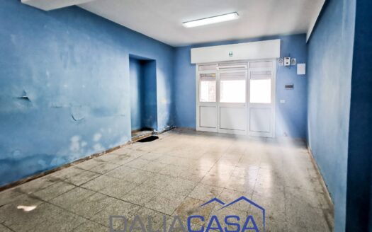 LOCALE COMMERCIALE IN AFFITTO FORMIA