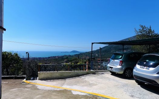 QUADRILOCALE VISTA MARE CON GIARDINO E TERRAZZO
