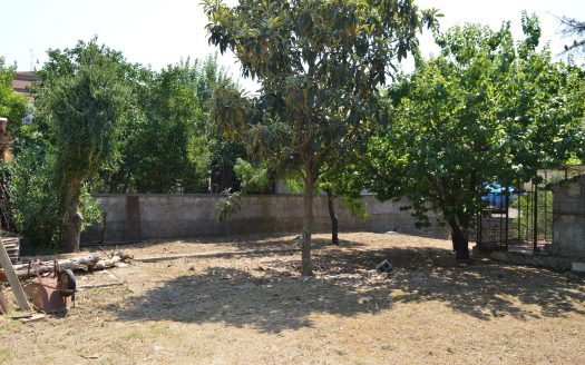 APPARTAMENTO CON INGRESSO INDIPENDENTE E GIARDINO