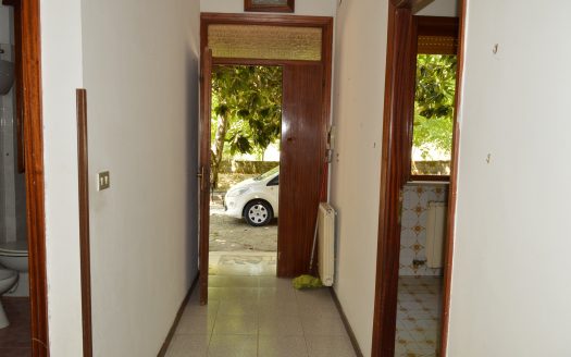 APPARTAMENTO CON INGRESSO INDIPENDENTE E GIARDINO