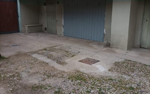 Vendesi appartamento in zona San Pietro – Formia